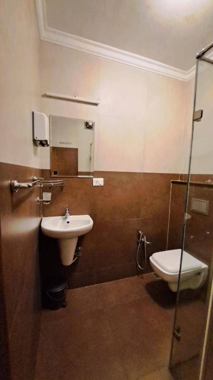 Hotel Sn Munnar Exteriör bild
